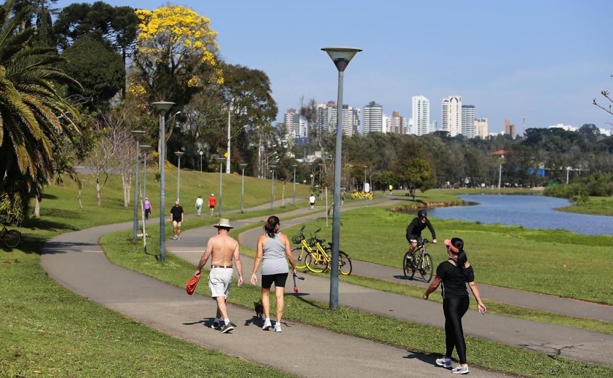 Predio Fantastico No Bairro Mais Requisitado De Curitiba Buitenkant foto